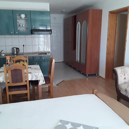 Zaton Apartmani M. Ilesh Eksteriør bilde