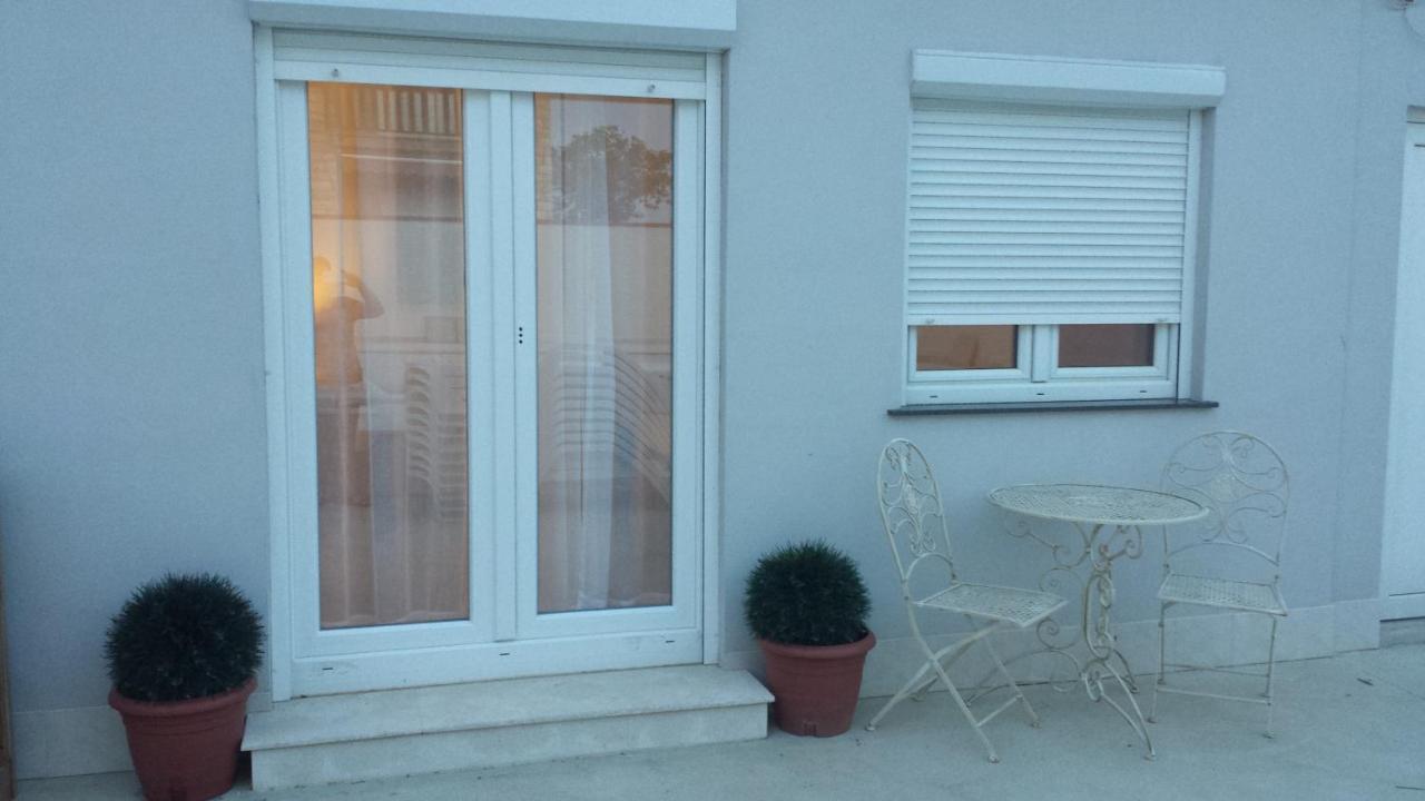 Zaton Apartmani M. Ilesh Eksteriør bilde